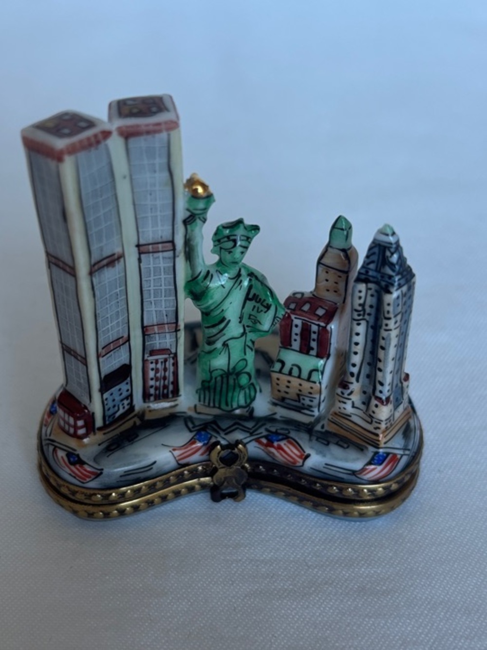 Limoges Green Statue of Liberty and NYC Skyline Trinket Box